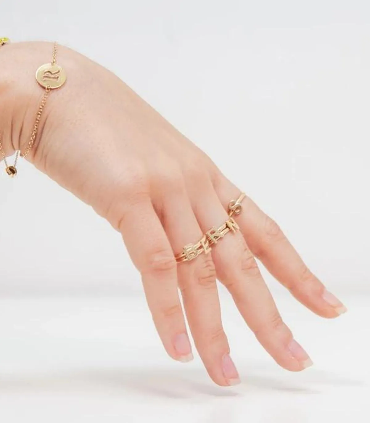 Anello Iniziale in Oro Giallo