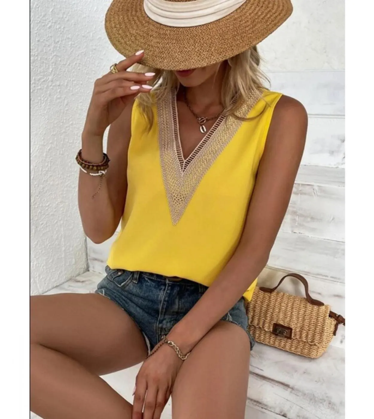 Camicetta di pizzo estivo senza maniche con scollo a V per donna 2023 Fashion Casual Top Solid Camicia elegante da donna Office
