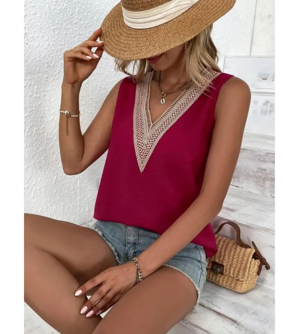 Camicetta di pizzo estivo senza maniche con scollo a V per donna 2023 Fashion Casual Top Solid Camicia elegante da donna Office