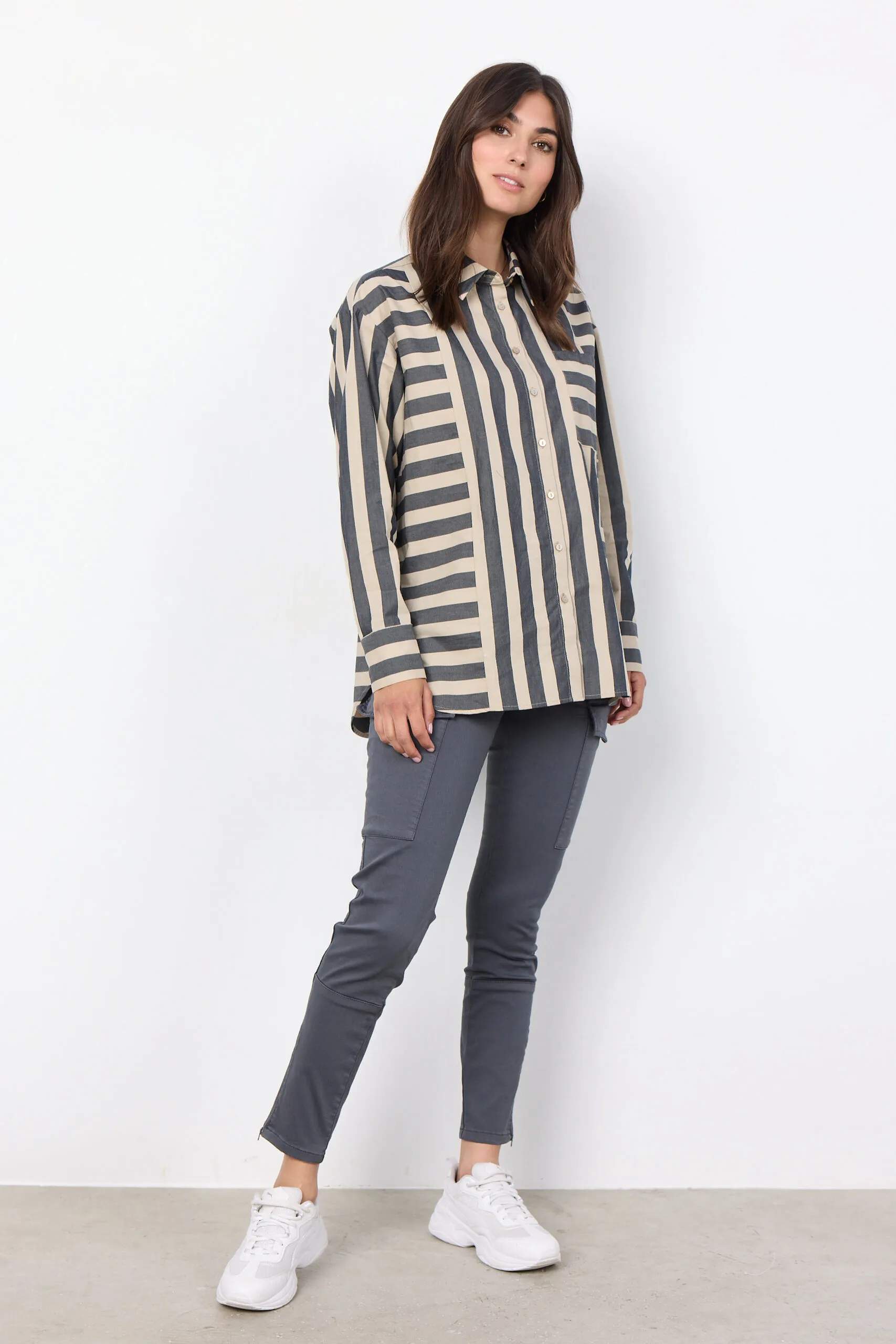 Camicia Casual SC-Alanis 1 in Cotone Organico – Eleganza a Righe per Ogni Occasione