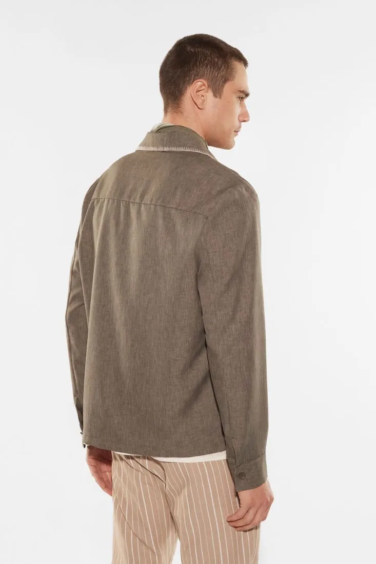 Camicia fantasia mélange monocolour con tasche applicate e pattina