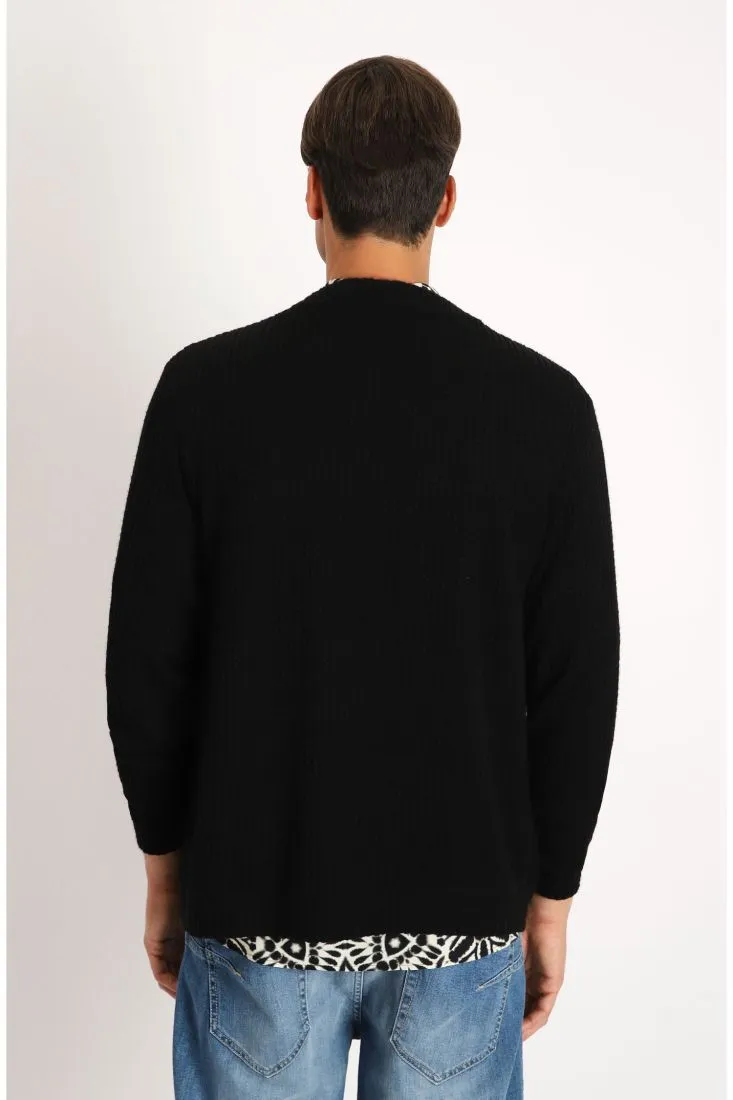 Cardigan oversize monocolour intrecciato con abbottonatura