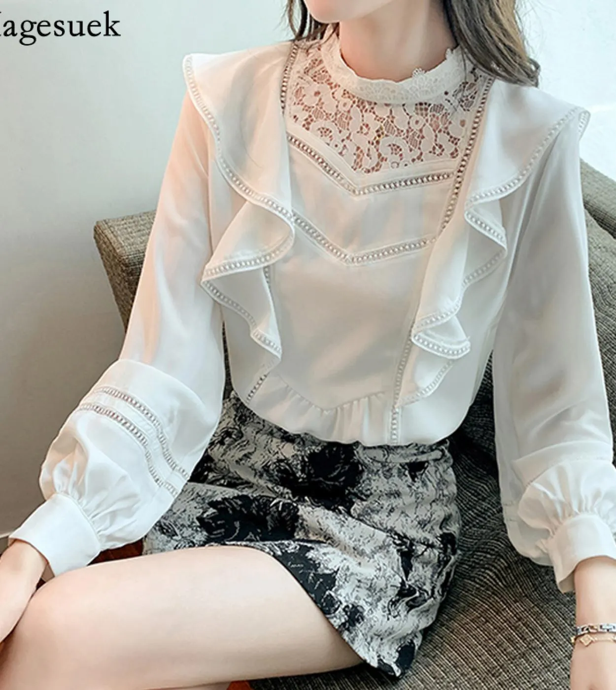 Elegante camicetta di pizzo in chiffon da donna colletto alla coreana camicia bianca con volant autunno lanterna manica lunga to