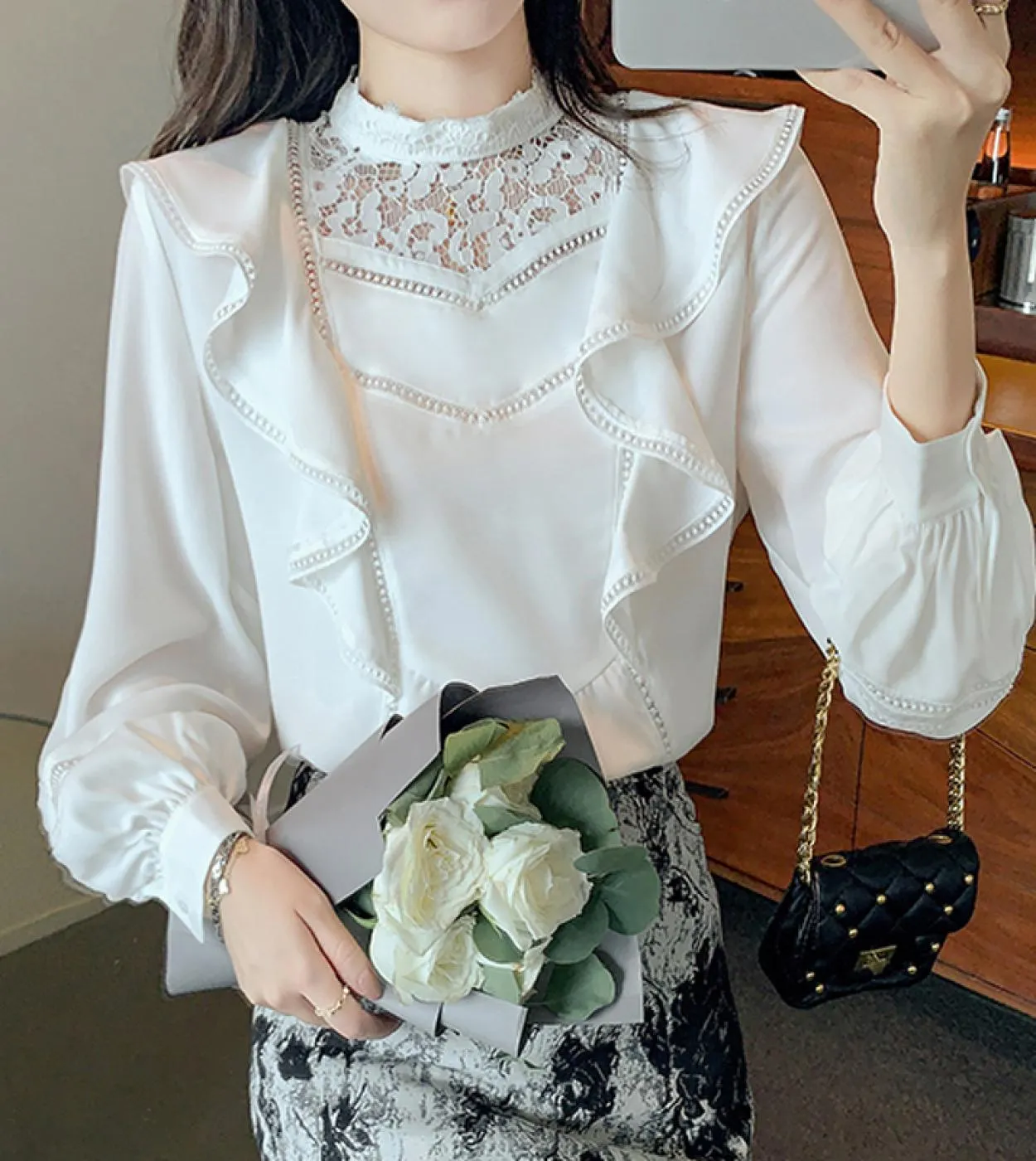 Elegante camicetta di pizzo in chiffon da donna colletto alla coreana camicia bianca con volant autunno lanterna manica lunga to