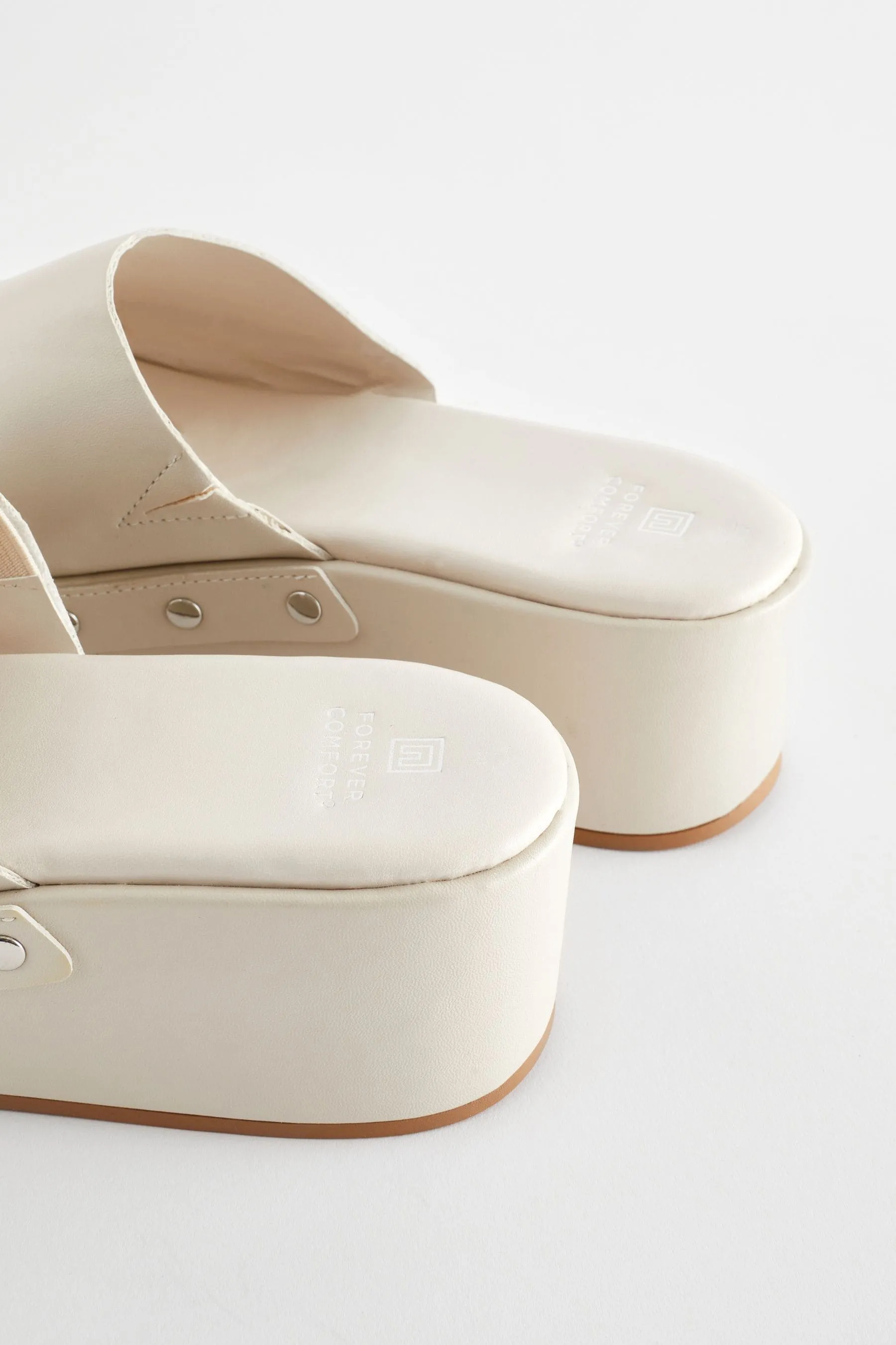 Forever Comfort® - Sabot con borchie e zeppe
