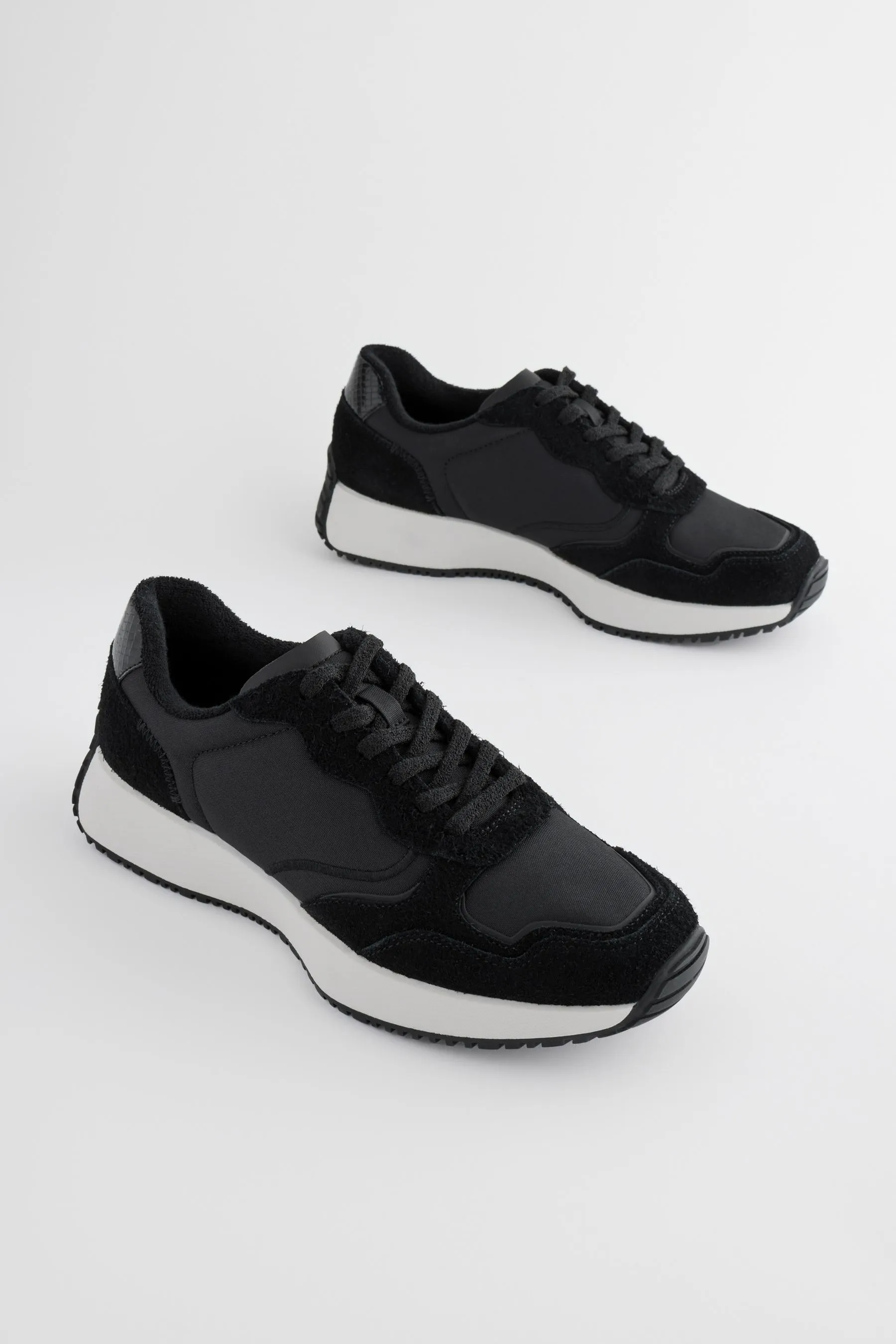 Forever Comfort® - Scarpe da ginnastica scamosciate con suola spessa e cuciture a vista    
