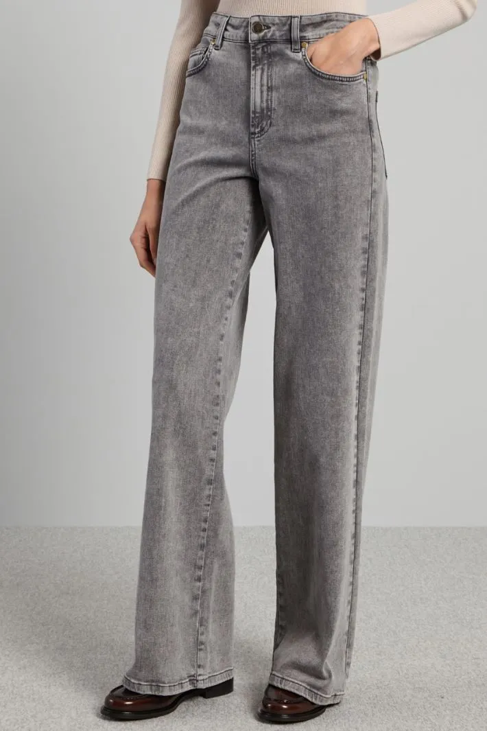 Jeans ampi in denim