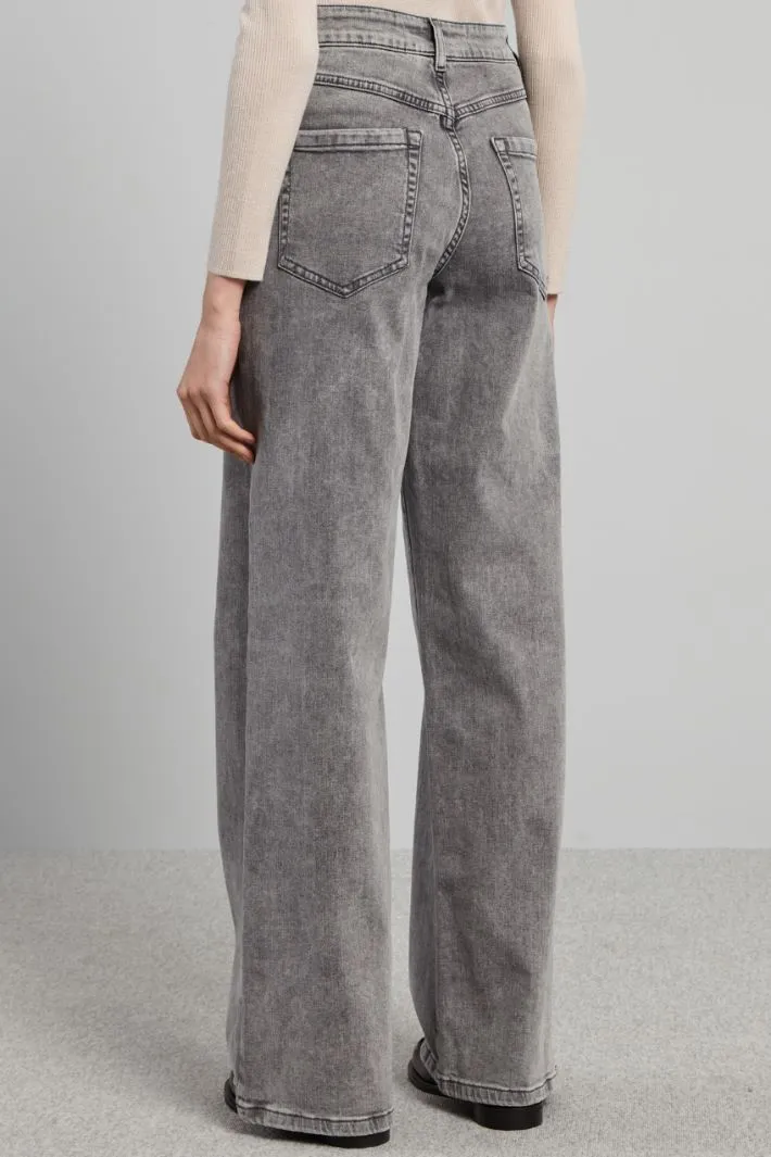 Jeans ampi in denim
