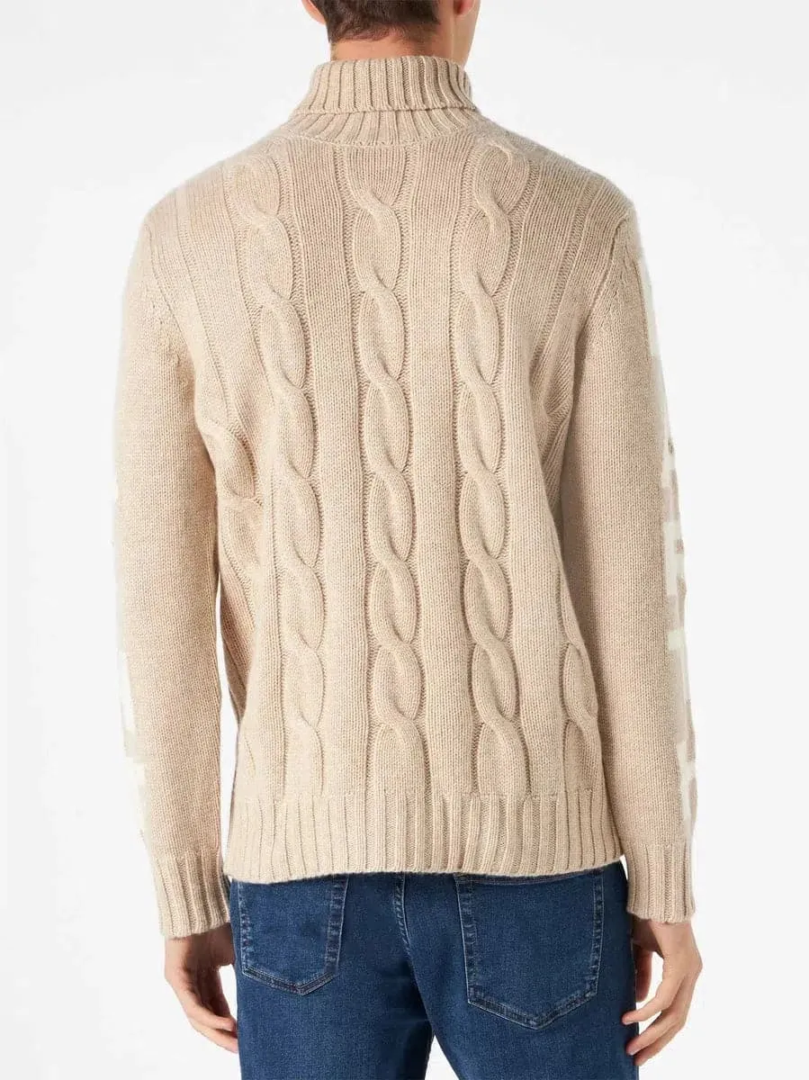 Maglione dolcevita uomo a trecce con stampa
