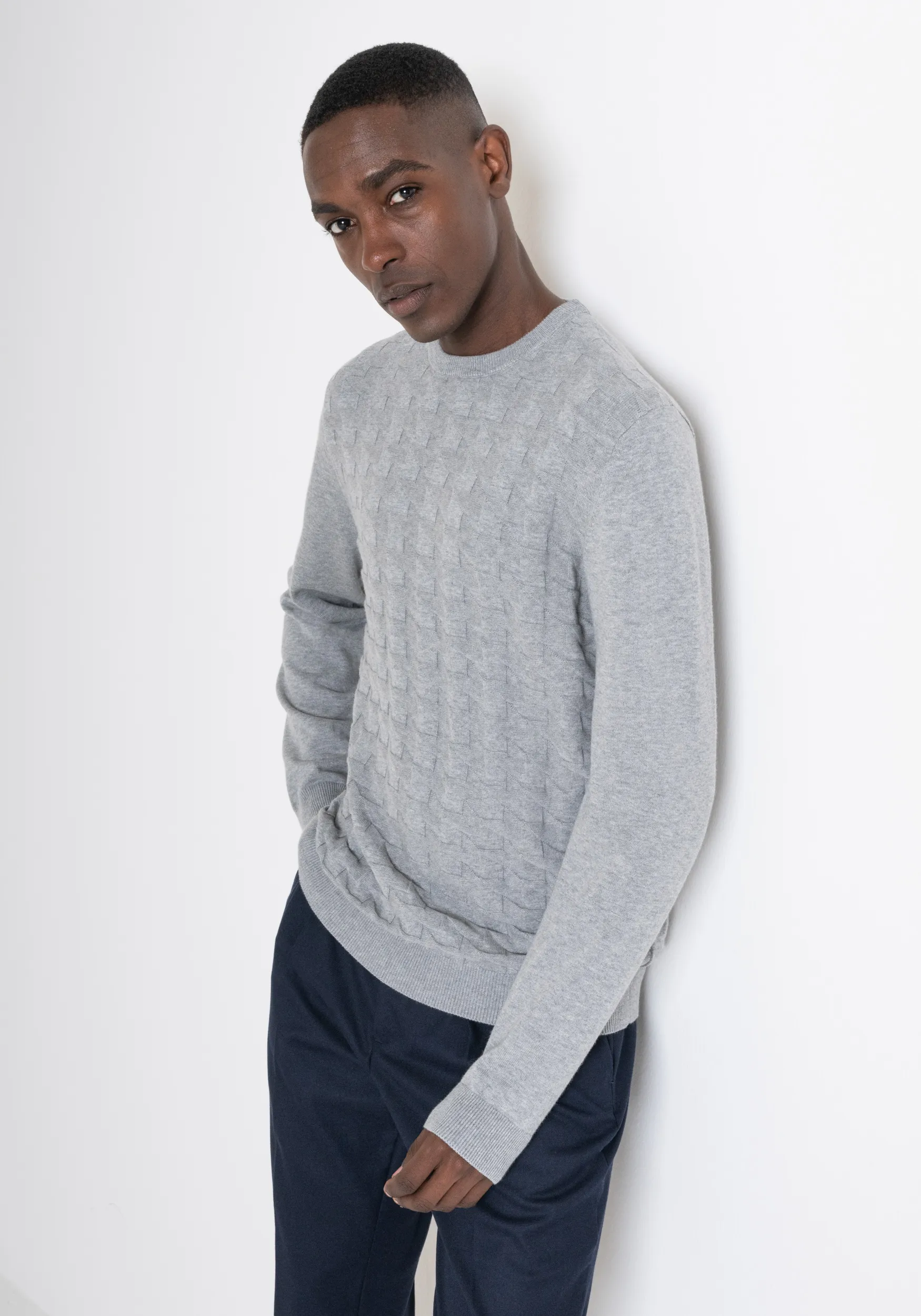 MAGLIONE REGULAR FIT IN MISTO LANA CON LAVORAZIONE GEOMETRICA