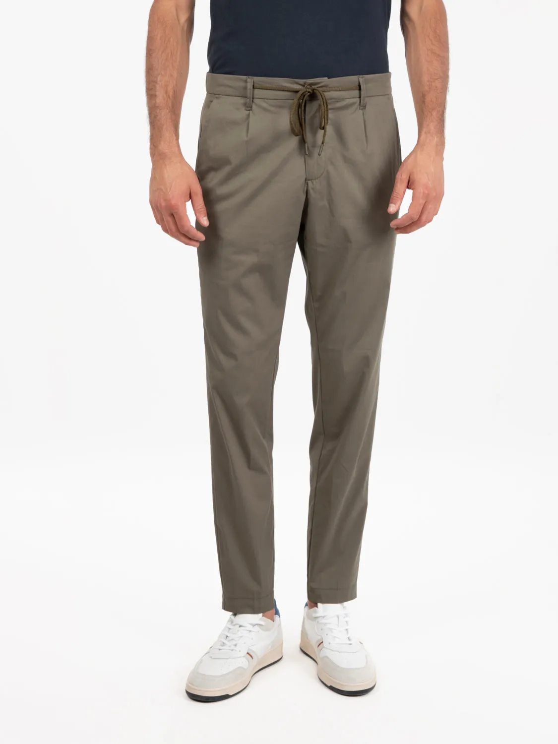 Pantaloni con coulisse militare