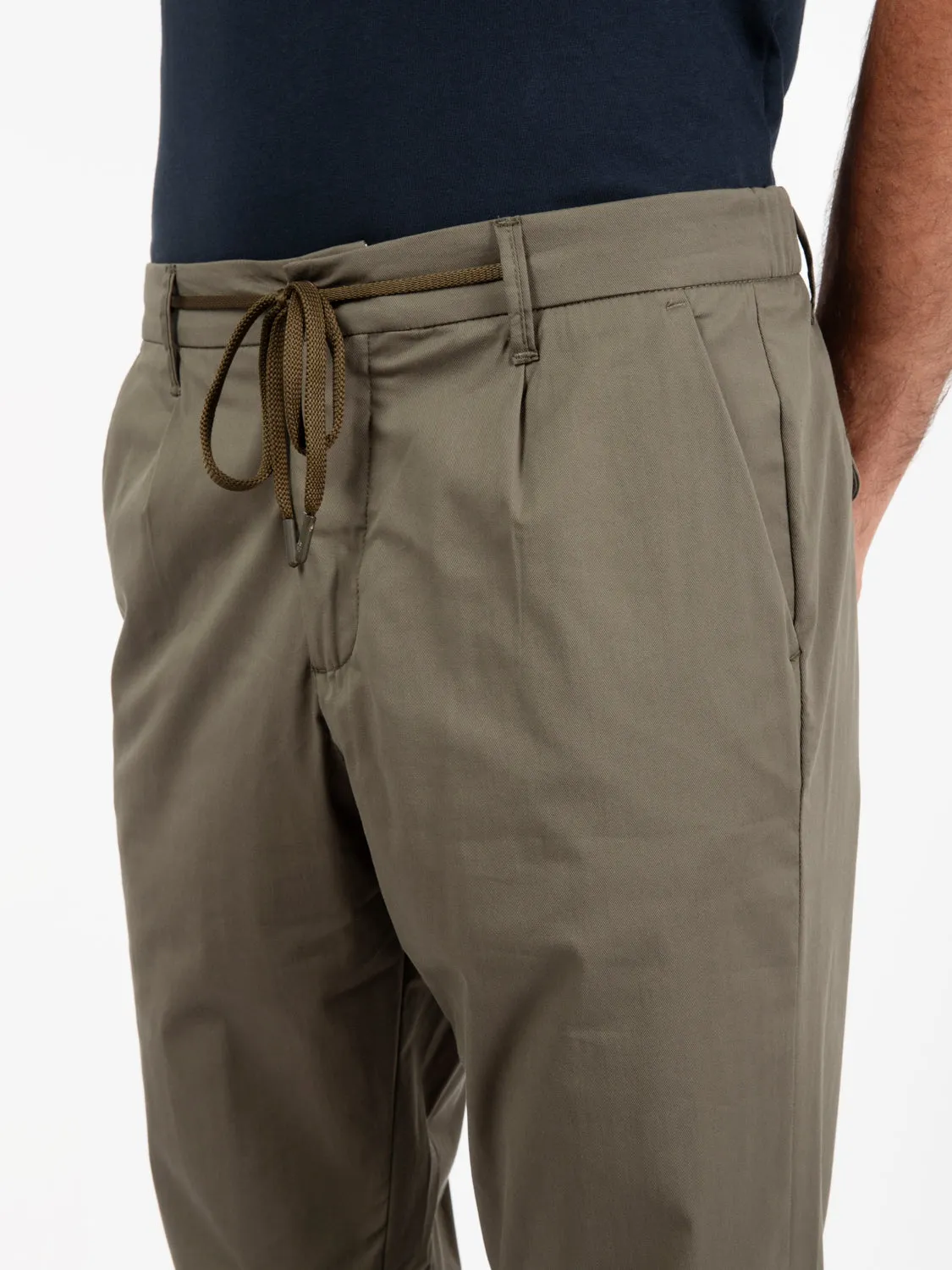 Pantaloni con coulisse militare