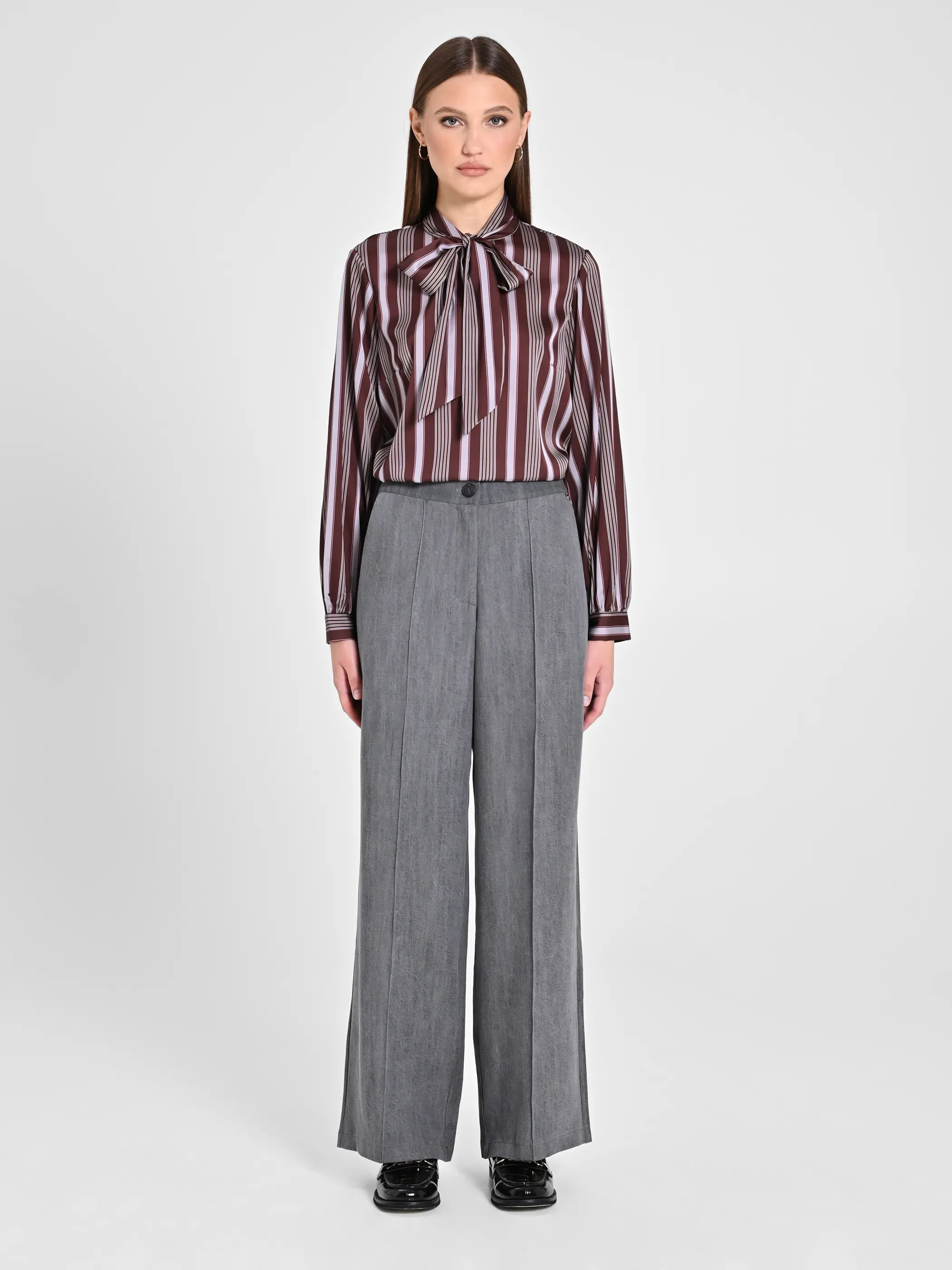      Pantaloni Grigi Ampi     