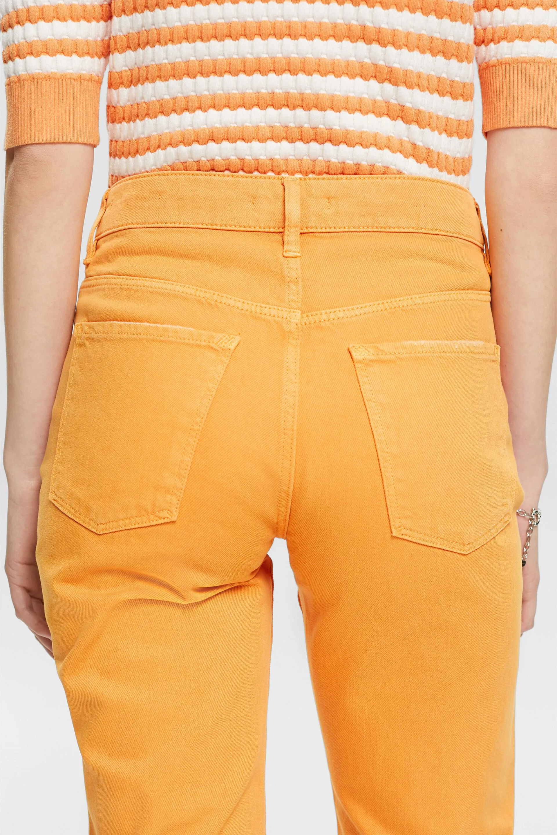 Pantaloni in twill dal taglio Mom Fit