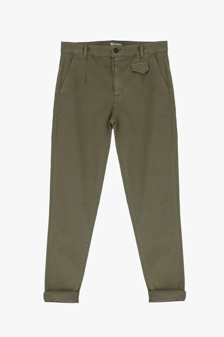 Pantaloni straight monocolour con tasche verticali