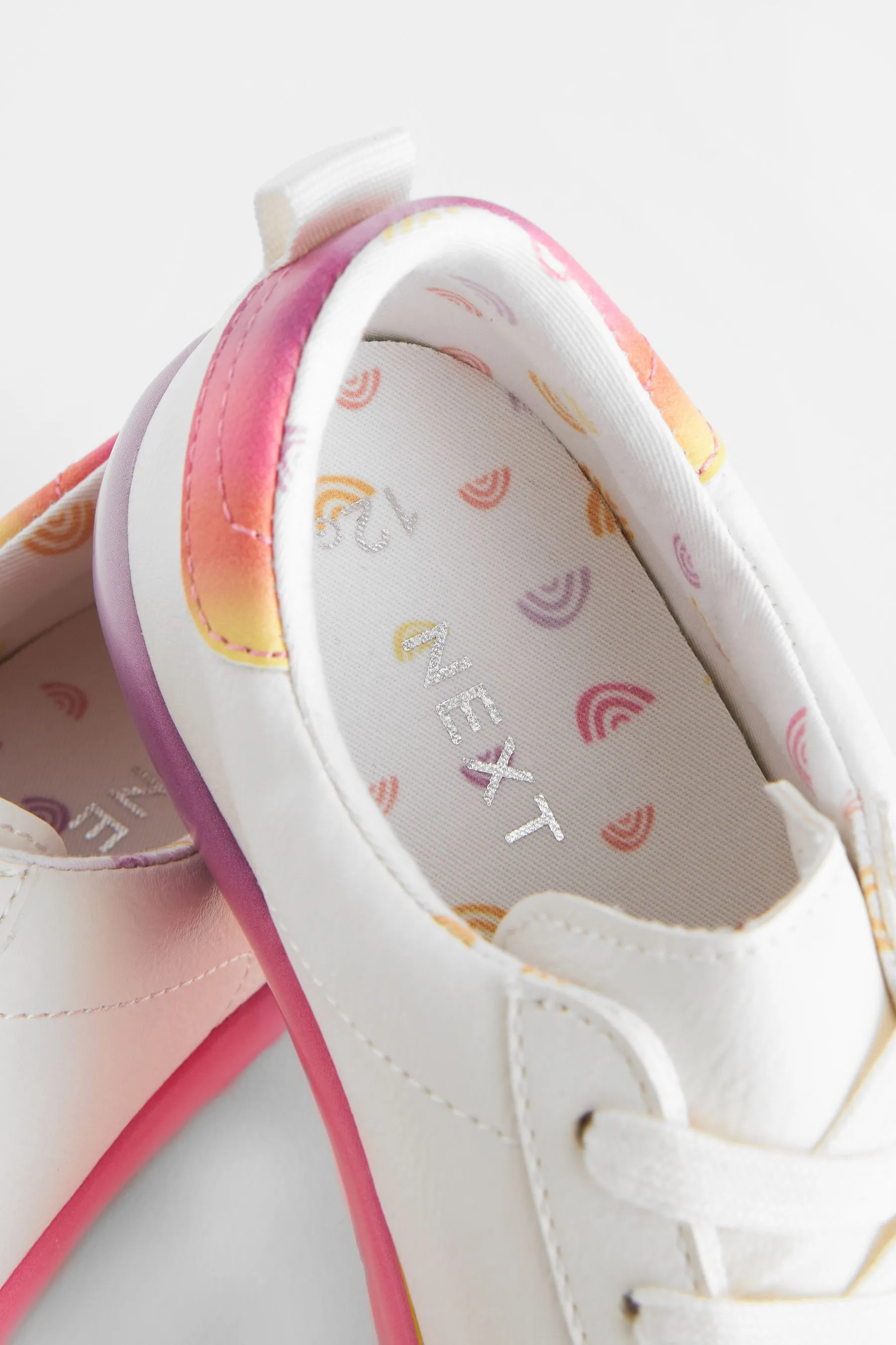 Scarpe da ginnastica stringate con stelle    