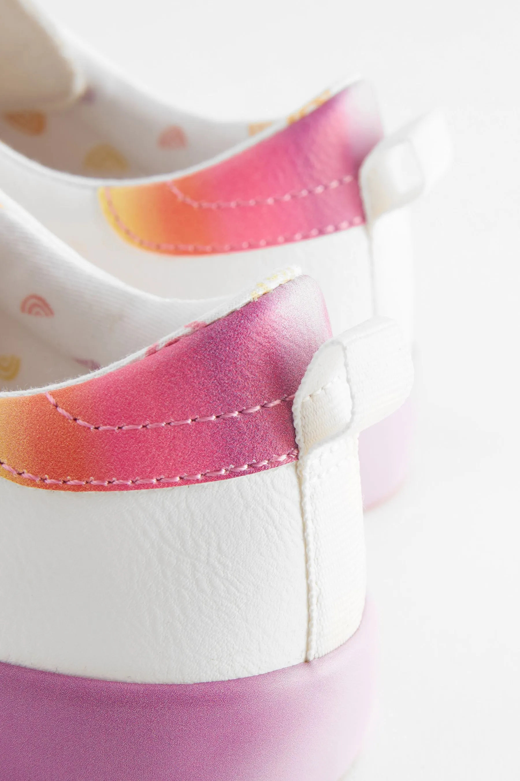 Scarpe da ginnastica stringate con stelle    