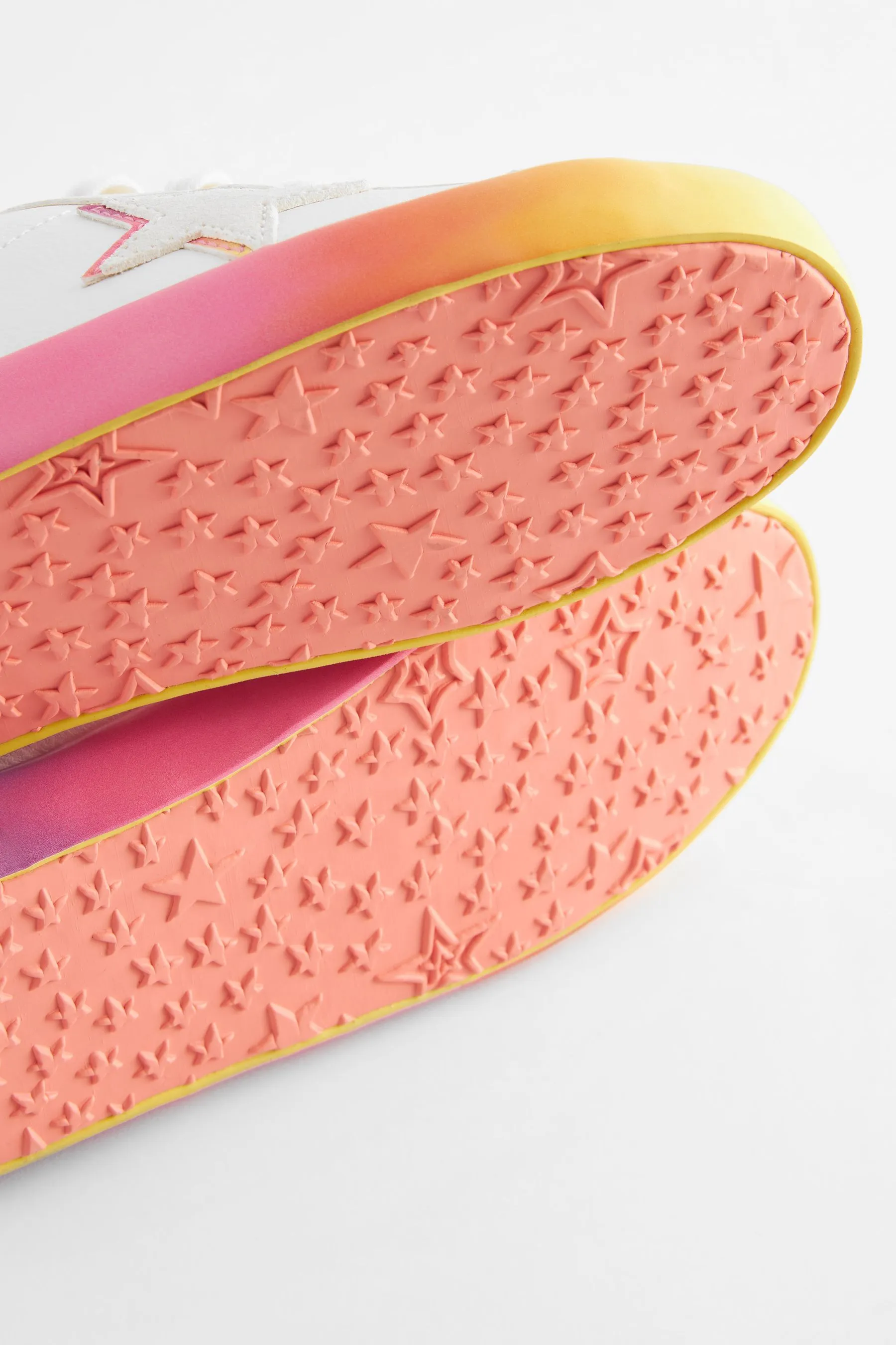 Scarpe da ginnastica stringate con stelle    