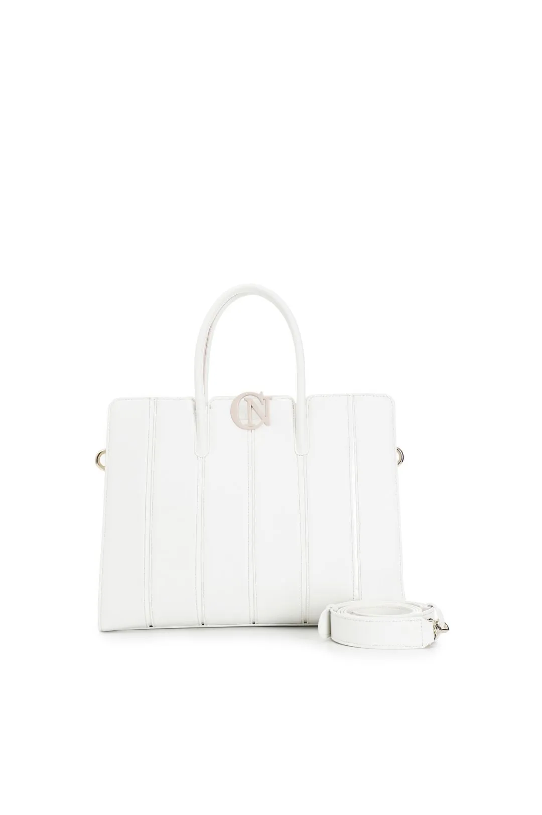 shopping con accessorio cafènoir a contrasto bianco