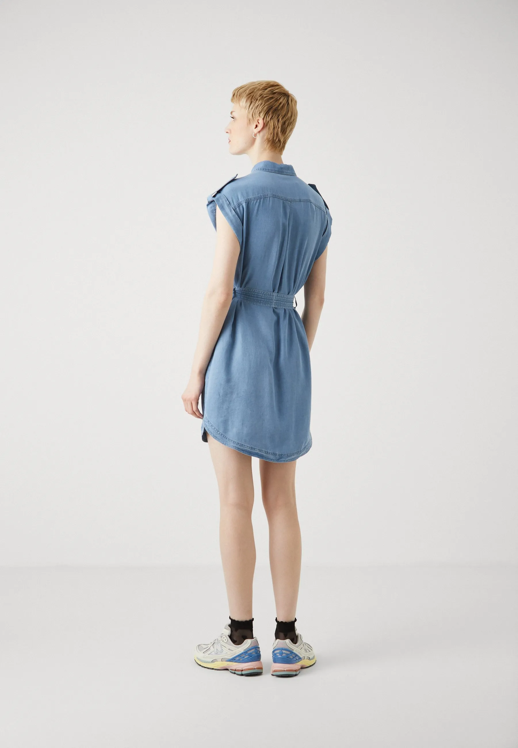 Vestito di jeans