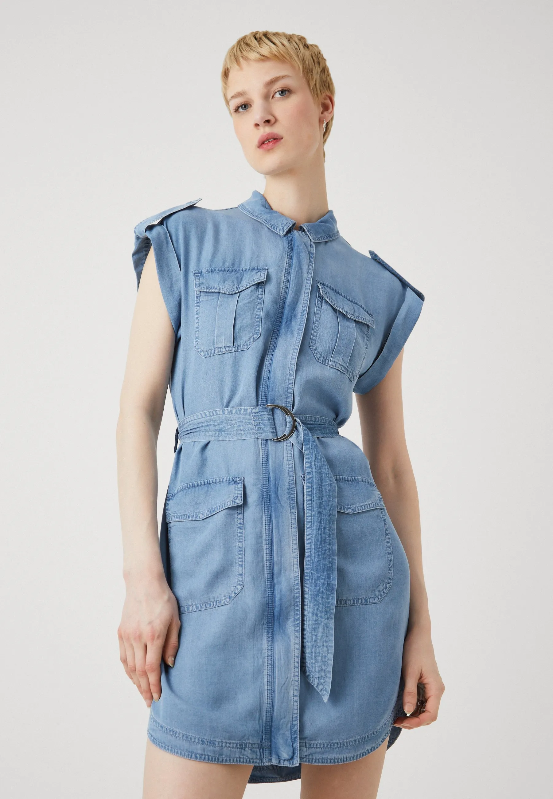 Vestito di jeans