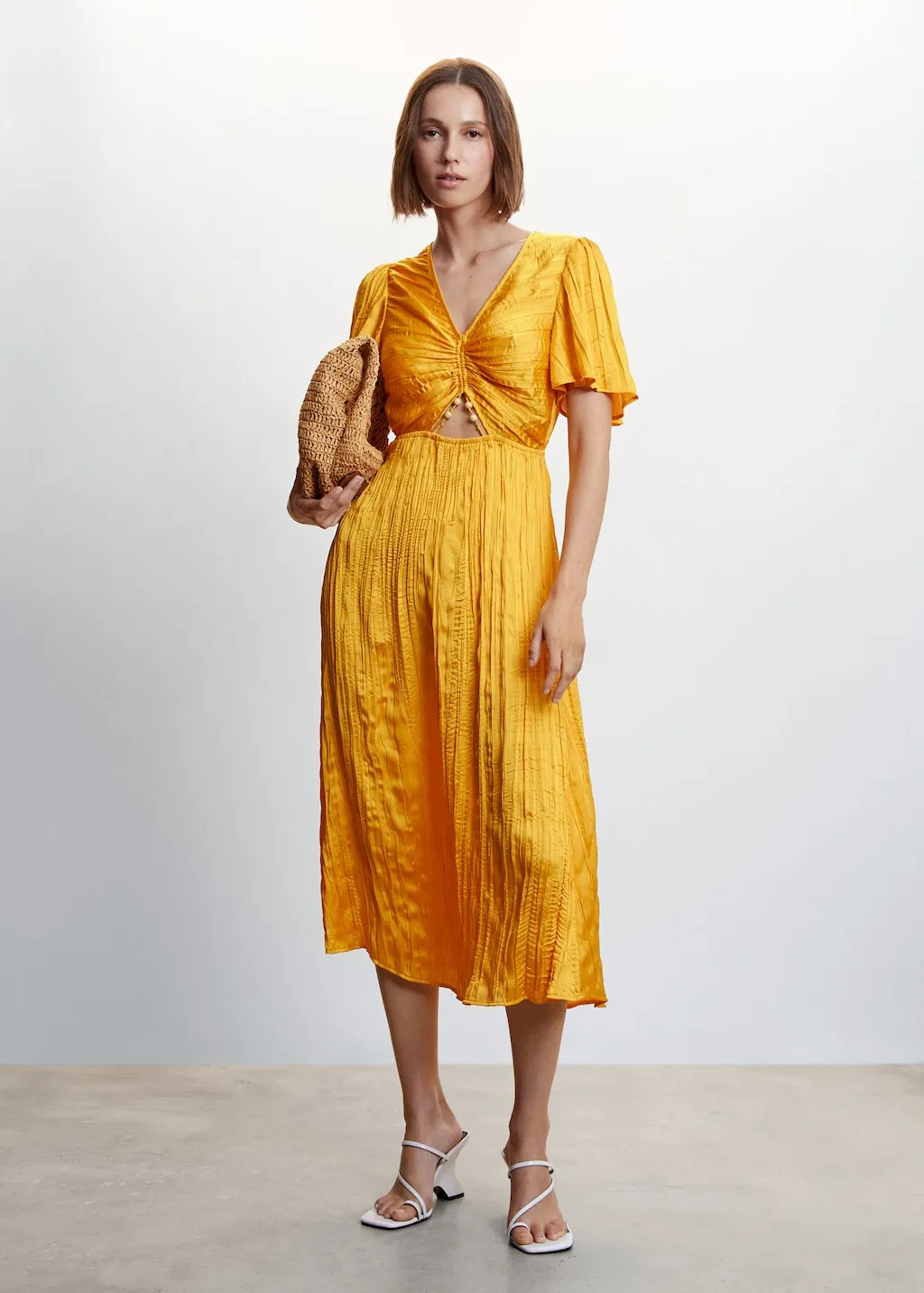 Vestito satinato spacco