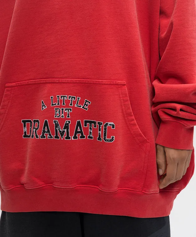 Vetements Felpa con cappuccio rossa con stampa A little bit Dramatic UA65HD440RW