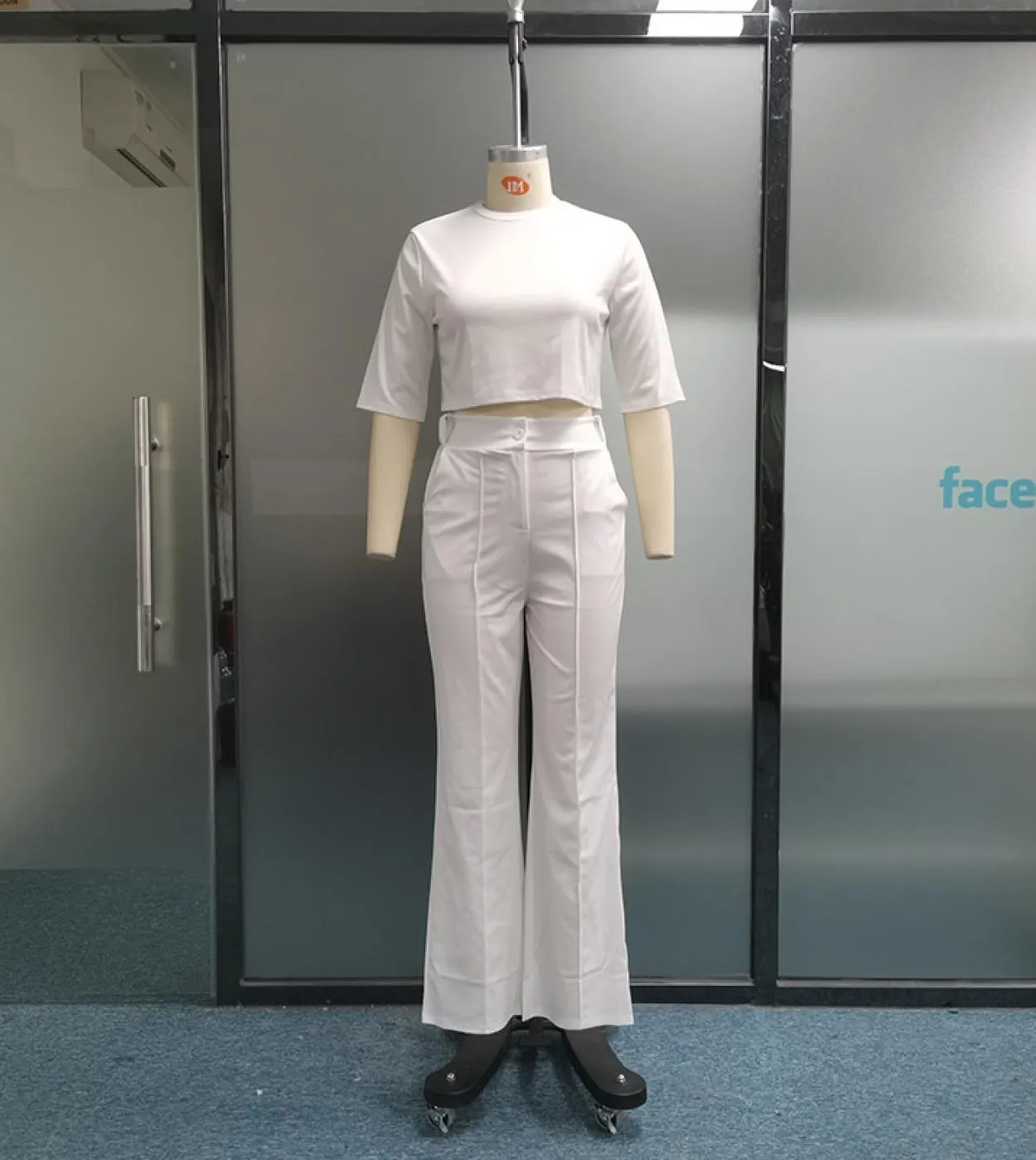 Wefads Set da due pezzi da donna Moda estiva Girocollo Manica corta Top solido Allentato con tasche Pantaloni Set High Streetwea